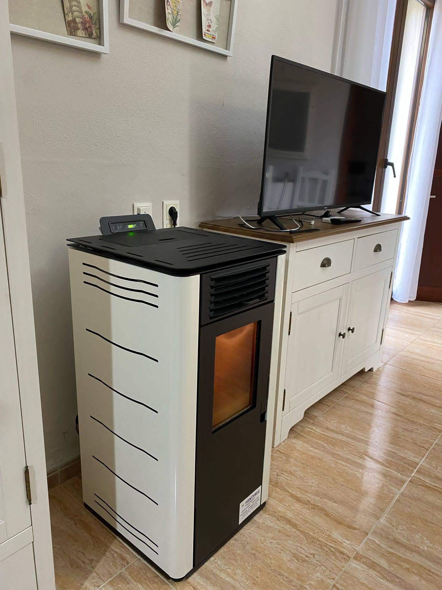 Estufa de pellet de 7,9 kW de potencia real en Mallorca,