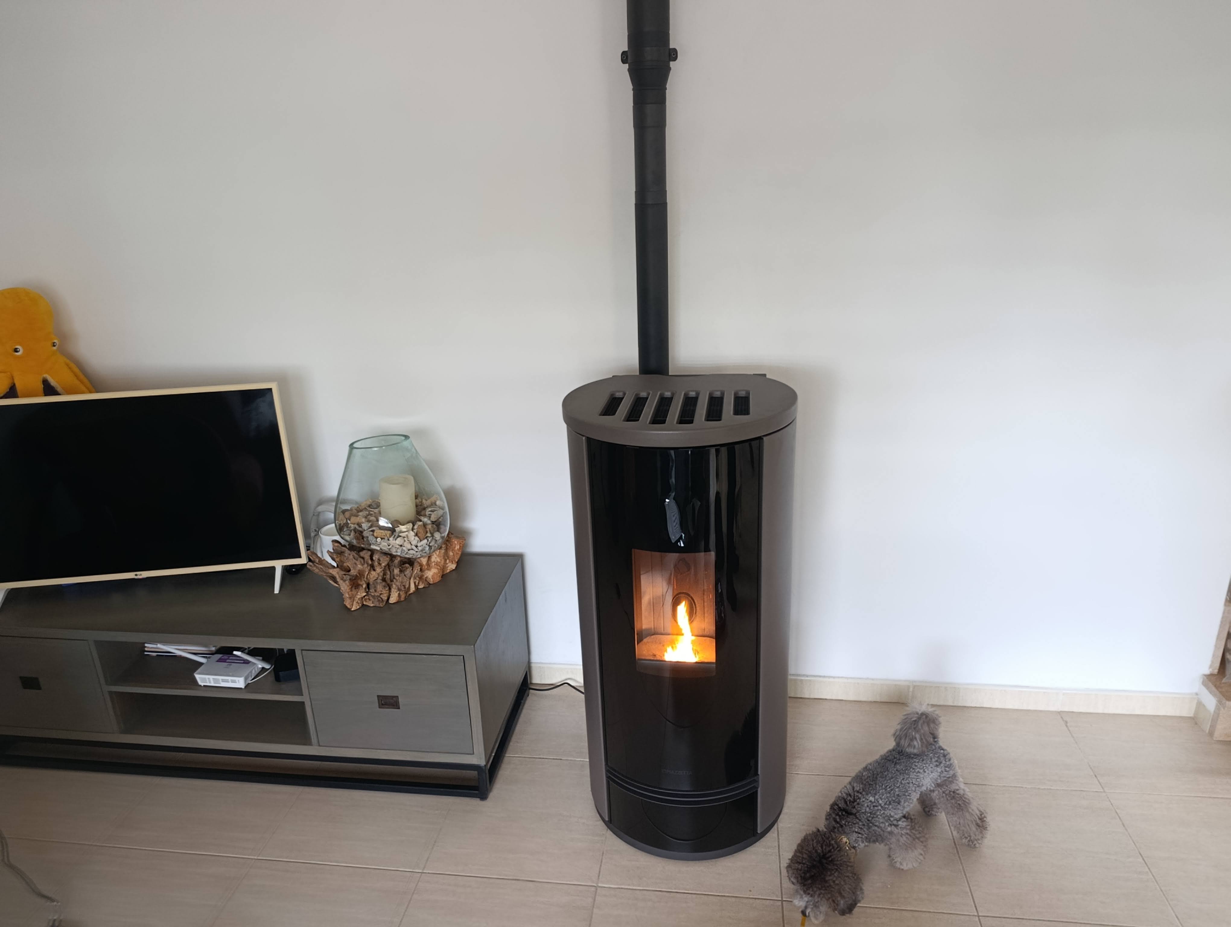 estufa pellets 220t piazzetta, diseño, calidad, prestaciones, canalizacion, sat mallorca,